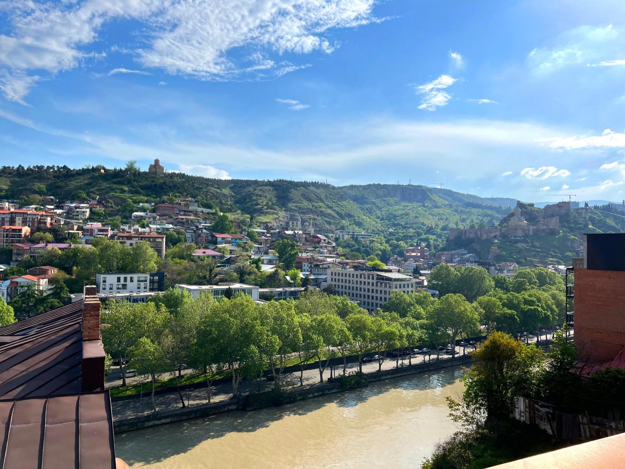 Sota Metekhi Hotel Tbilisi Exterior foto