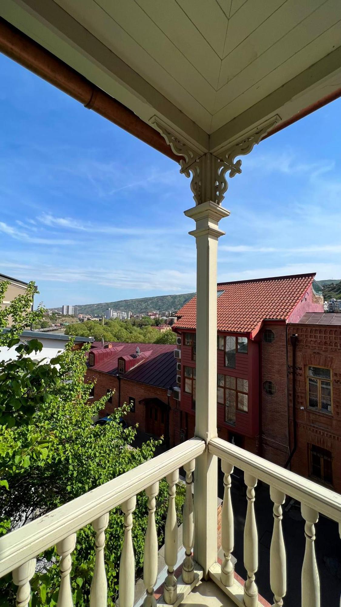 Sota Metekhi Hotel Tbilisi Exterior foto